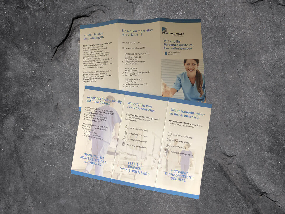 Markenbildung für die PERSONAL POWER GmbH - neue Marke nursing & care Markenbildung mit Flyer & Logo für nursing & care